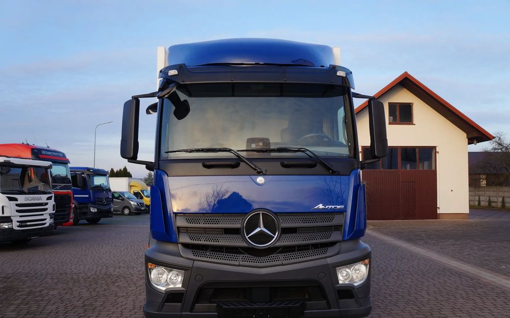 Mercedes-Benz ANTOS 1824 EURO 6 1827 CHŁODNIA KONTENER 8.40 m - Kamion frigorifer: foto 3 Mercedes-Benz ANTOS 1824 EURO 6 1827 CHŁODNIA KONTENER 8.40 m - Kamion frigorifer: foto 3