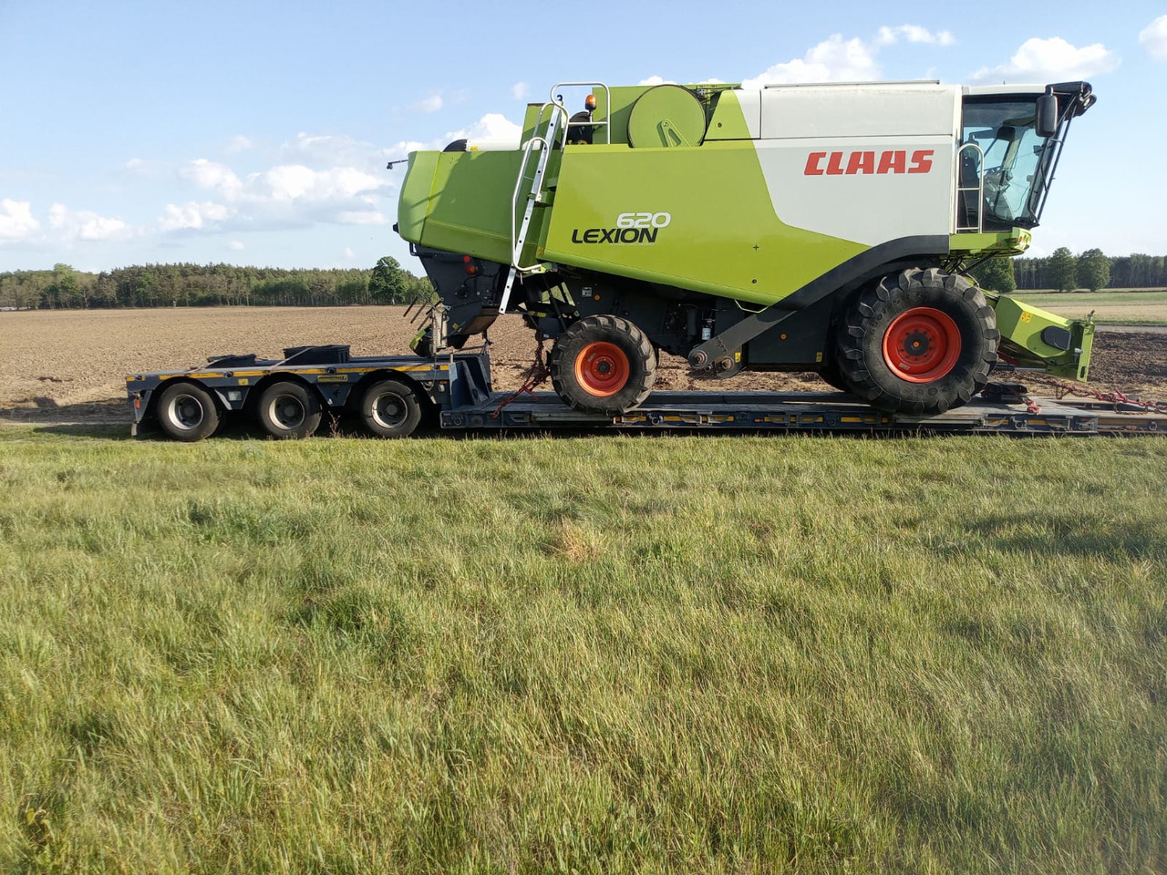 CLAAS Lexion 620 - Autokombajnë: foto 2 CLAAS Lexion 620 - Autokombajnë: foto 2