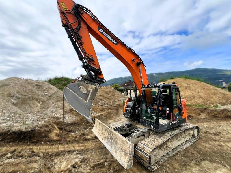 Doosan DX235 LCR-5 PELLE A CHENILLES 26T - Ekskavator me zinxhirë: foto 5 Doosan DX235 LCR-5 PELLE A CHENILLES 26T - Ekskavator me zinxhirë: foto 5