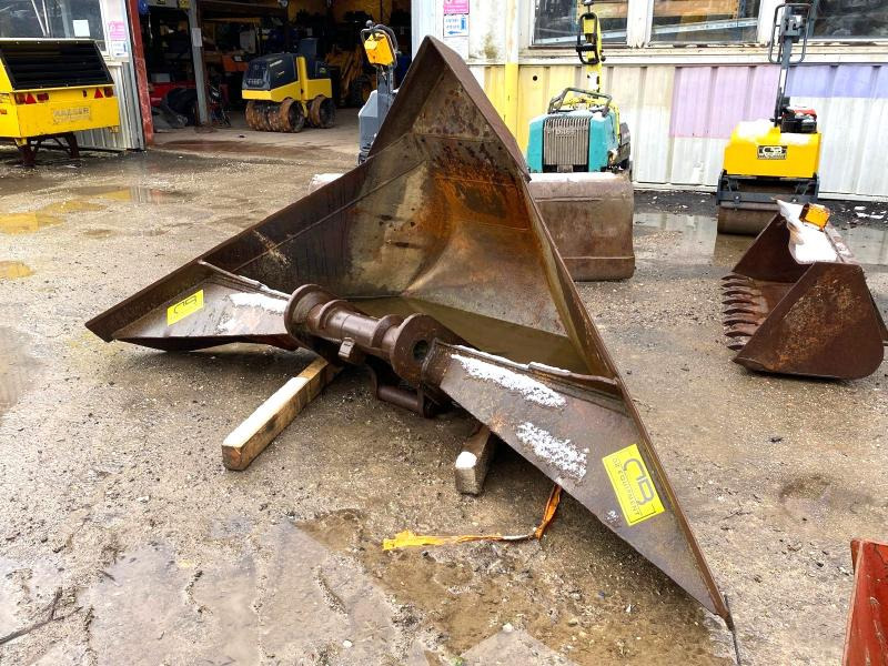 Godet trapèze attache Morin M6 - Kovë ekskavatori: foto 3 Godet trapèze attache Morin M6 - Kovë ekskavatori: foto 3