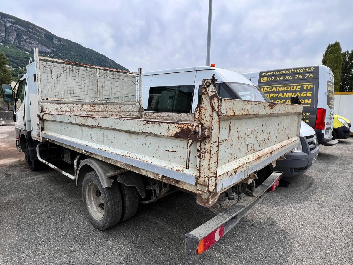 Mitsubishi Canter FB634 D CAMION BENNE (NET DE TVA) - Kamioncine vetëshkarkuese: foto 4 Mitsubishi Canter FB634 D CAMION BENNE (NET DE TVA) - Kamioncine vetëshkarkuese: foto 4