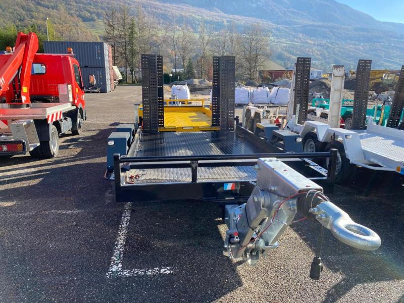 Moiroud ECO350 2 ESSIEUX 3T5 NEUVE NOIR - Rimorkio për makineri ndërtimi: foto 1 Moiroud ECO350 2 ESSIEUX 3T5 NEUVE NOIR - Rimorkio për makineri ndërtimi: foto 1