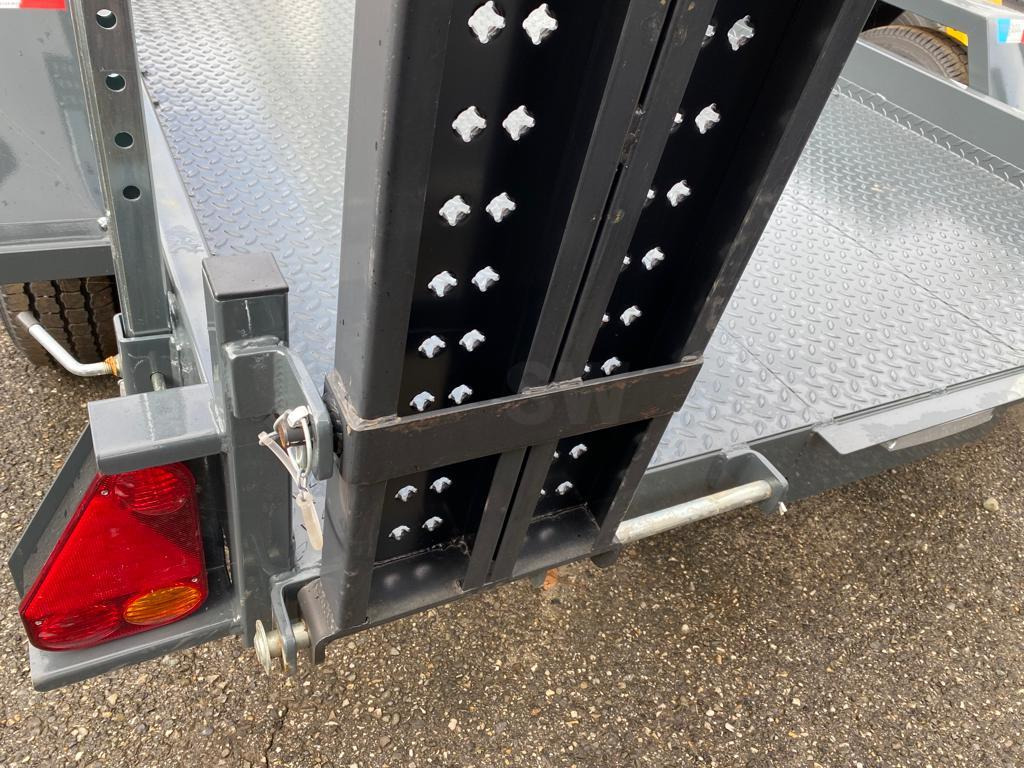 Rimorkio për makineri ndërtimi i ri Moiroud TR3500 3 ESSIEUX 3T5 NEUVE MOIROUD NOIRE LARGE: foto 6 Rimorkio për makineri ndërtimi i ri Moiroud TR3500 3 ESSIEUX 3T5 NEUVE MOIROUD NOIRE LARGE: foto 6