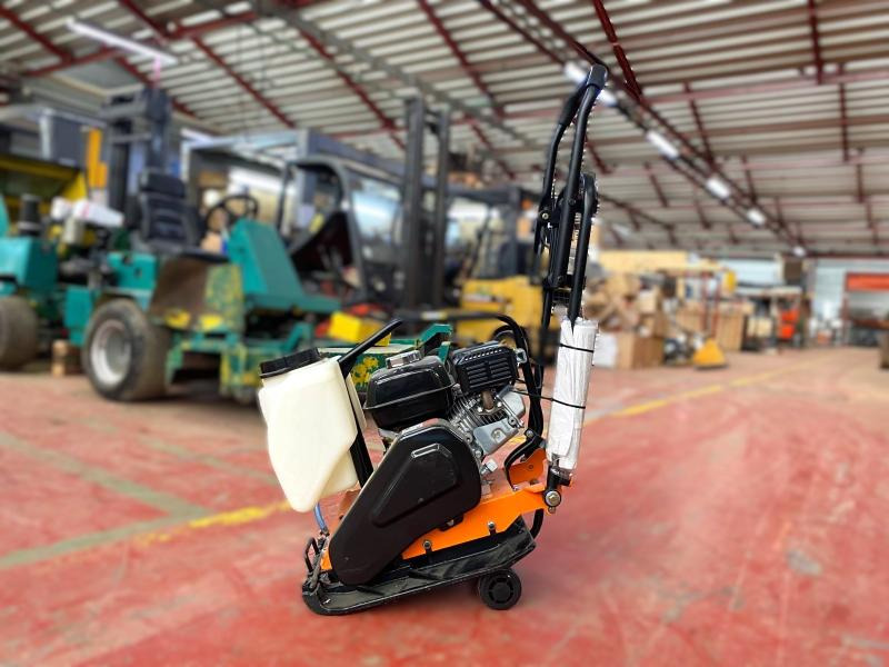 Spatmat Plaque vibrante 65Kg SPATMAT MS65 - Pllakë vibratori: foto 3 Spatmat Plaque vibrante 65Kg SPATMAT MS65 - Pllakë vibratori: foto 3