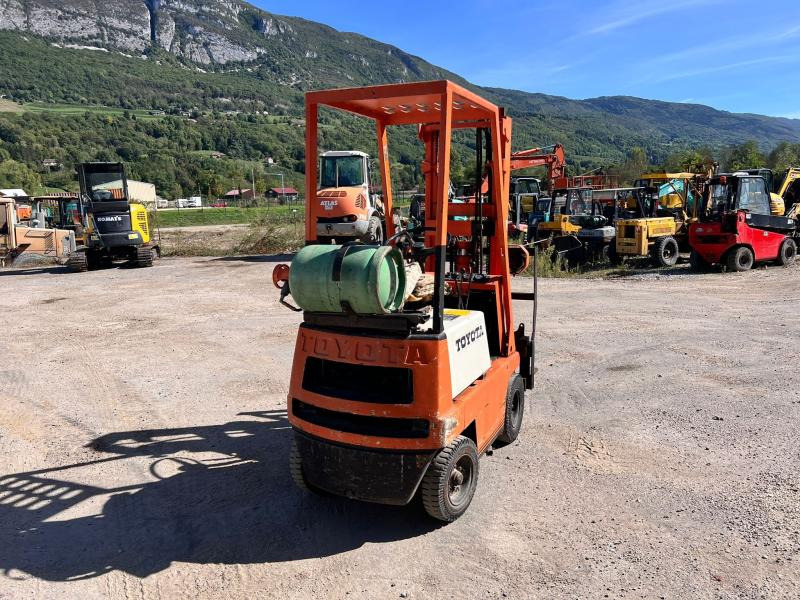 Toyota FN700 Chariot élévateur à gaz 700Kg - Pirun më gaz: foto 4 Toyota FN700 Chariot élévateur à gaz 700Kg - Pirun më gaz: foto 4