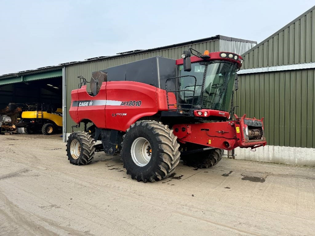 Case IH Axial Flow AFX 8010 - Autokombajnë: foto 1 Case IH Axial Flow AFX 8010 - Autokombajnë: foto 1