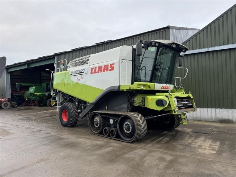 Claas Lexion 600TT c/w V1200 Header - Kokë e makinës korrëse: foto 1 Claas Lexion 600TT c/w V1200 Header - Kokë e makinës korrëse: foto 1