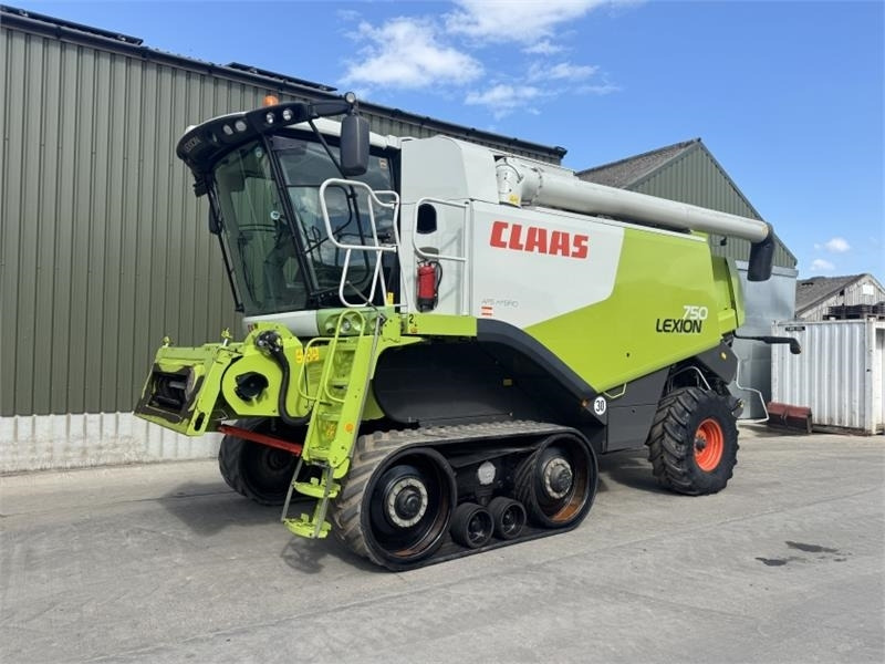 Claas Lexion 750TT APS Hybrid c/w V90 - Kokë e makinës korrëse: foto 1 Claas Lexion 750TT APS Hybrid c/w V90 - Kokë e makinës korrëse: foto 1