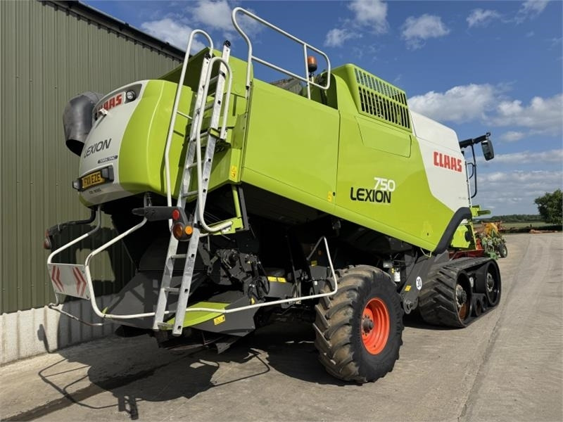 Claas Lexion 750TT APS Hybrid c/w V90 - Kokë e makinës korrëse: foto 4 Claas Lexion 750TT APS Hybrid c/w V90 - Kokë e makinës korrëse: foto 4