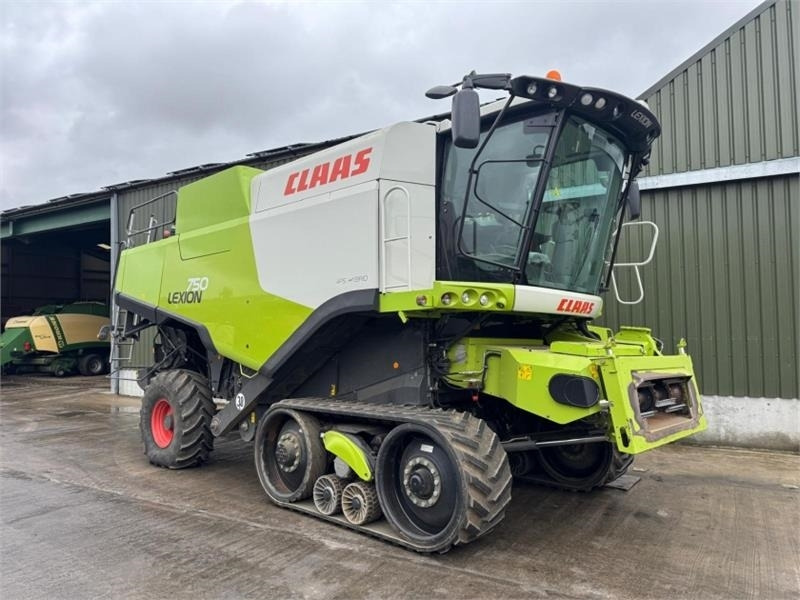 Claas Lexion 750TT APS Hybrid c/w V900 Header **Video Be - Kokë e makinës korrëse: foto 3 Claas Lexion 750TT APS Hybrid c/w V900 Header **Video Be - Kokë e makinës korrëse: foto 3