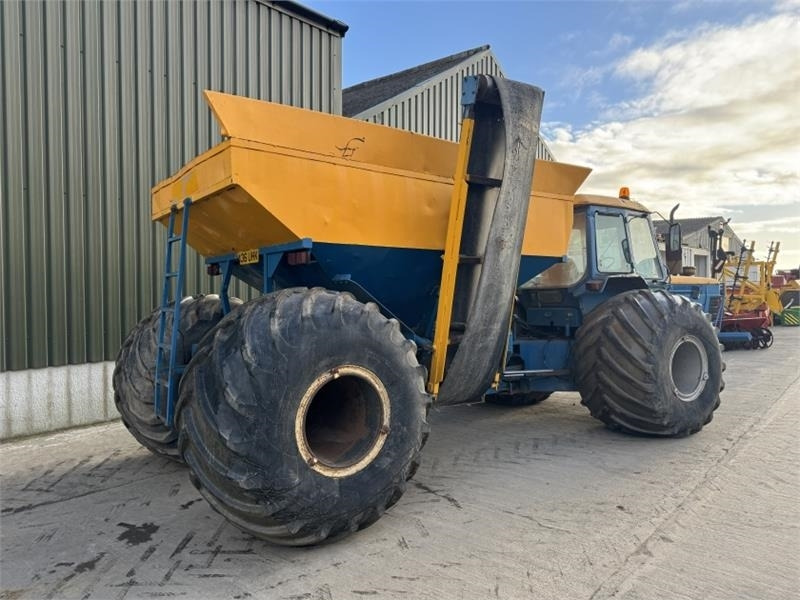 Ford 8210 Self Propelled Gravel Cart - Traktor: foto 4 Ford 8210 Self Propelled Gravel Cart - Traktor: foto 4