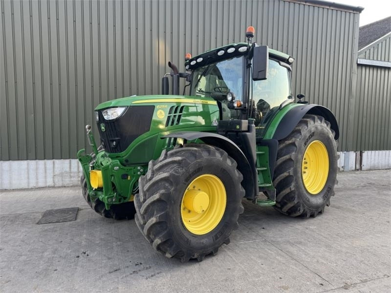 John Deere 6215R Command Pro **Ultimate Edition**Front PTO** - Traktor: foto 1 John Deere 6215R Command Pro **Ultimate Edition**Front PTO** - Traktor: foto 1