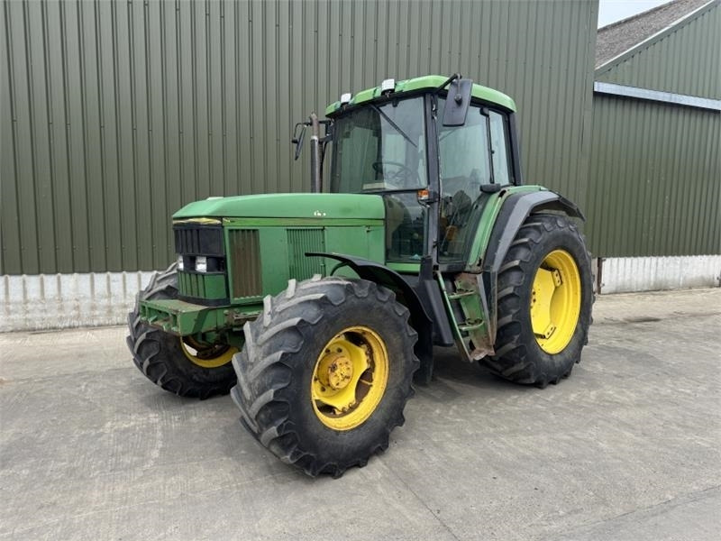 John Deere 6800 - Traktor: foto 1 John Deere 6800 - Traktor: foto 1