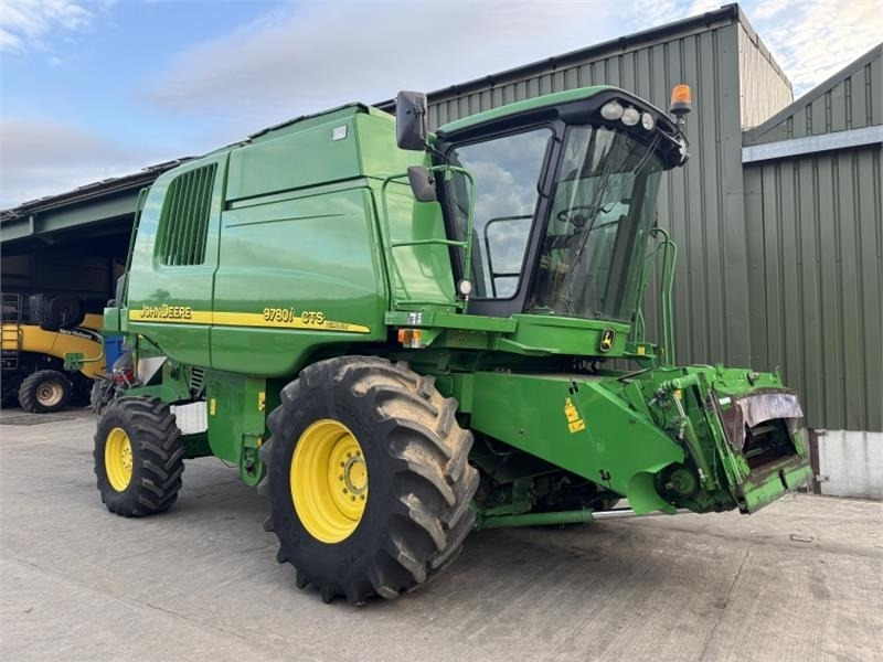 John Deere CTS 9780i Hillmaster c/w 625 Premium Flow Header - Kokë e makinës korrëse: foto 3 John Deere CTS 9780i Hillmaster c/w 625 Premium Flow Header - Kokë e makinës korrëse: foto 3