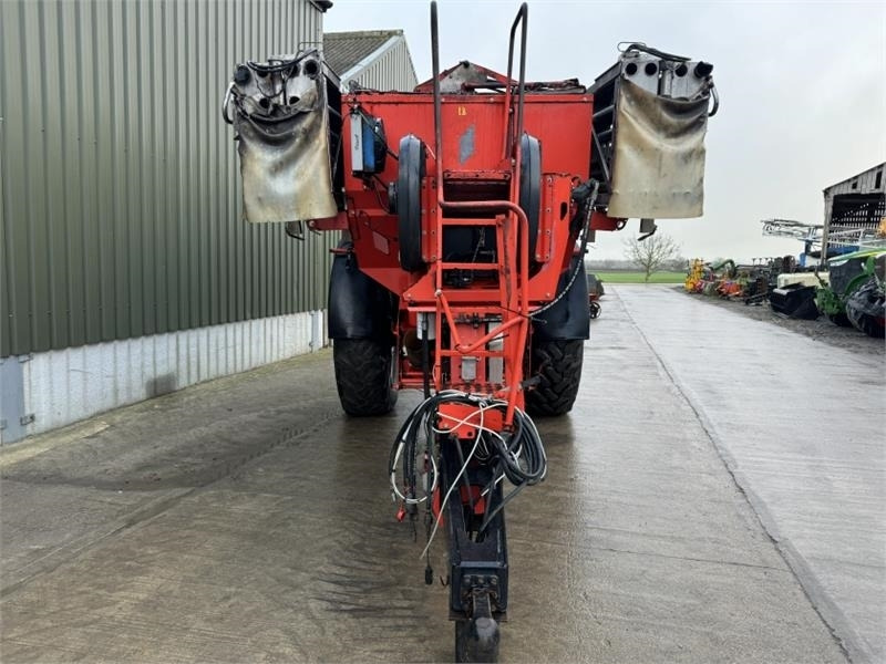 Kuhn Kuhn AGT 6036 Boom Fert Spreader - Shpërndarës plehu kimik: foto 5 Kuhn Kuhn AGT 6036 Boom Fert Spreader - Shpërndarës plehu kimik: foto 5
