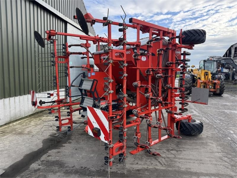 Kuhn Megant 480 Tine Drill - Mbjellëse e kombinuar në radhë: foto 2 Kuhn Megant 480 Tine Drill - Mbjellëse e kombinuar në radhë: foto 2