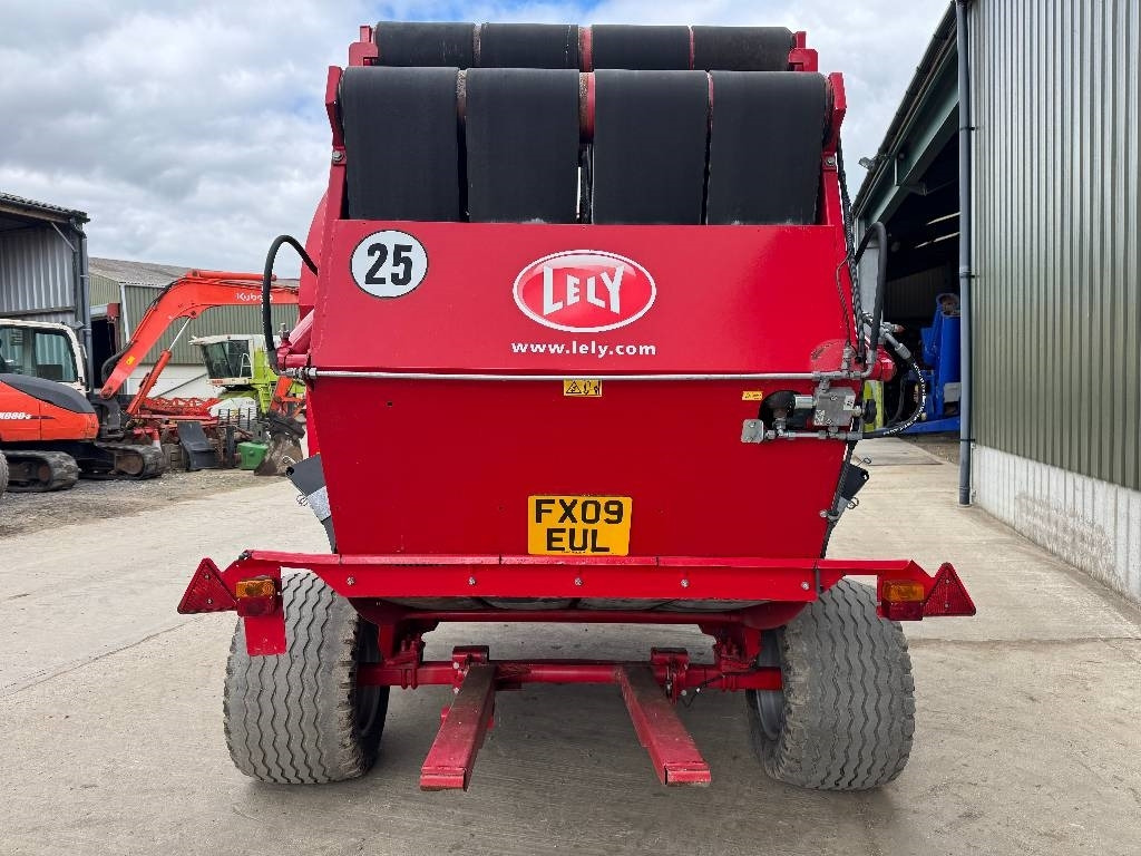 Lely Welger RP445 - Dengmbledhëse e rrumbullakët: foto 3 Lely Welger RP445 - Dengmbledhëse e rrumbullakët: foto 3