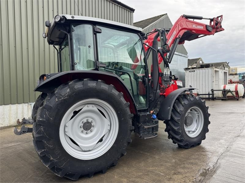 Massey Ferguson 4710 c/w FL.3522 Loader **Low Hours** - Traktor: foto 4 Massey Ferguson 4710 c/w FL.3522 Loader **Low Hours** - Traktor: foto 4