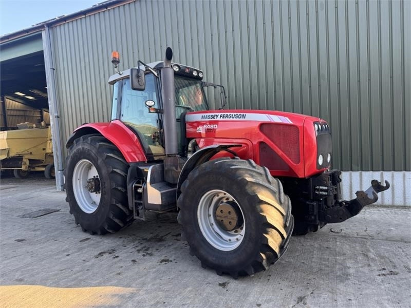 Massey Ferguson 8480 Dyna-VT - Traktor: foto 1 Massey Ferguson 8480 Dyna-VT - Traktor: foto 1