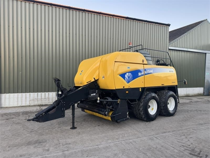 New Holland BB9060 Baler - Dengmbledhëse katrore: foto 1 New Holland BB9060 Baler - Dengmbledhëse katrore: foto 1