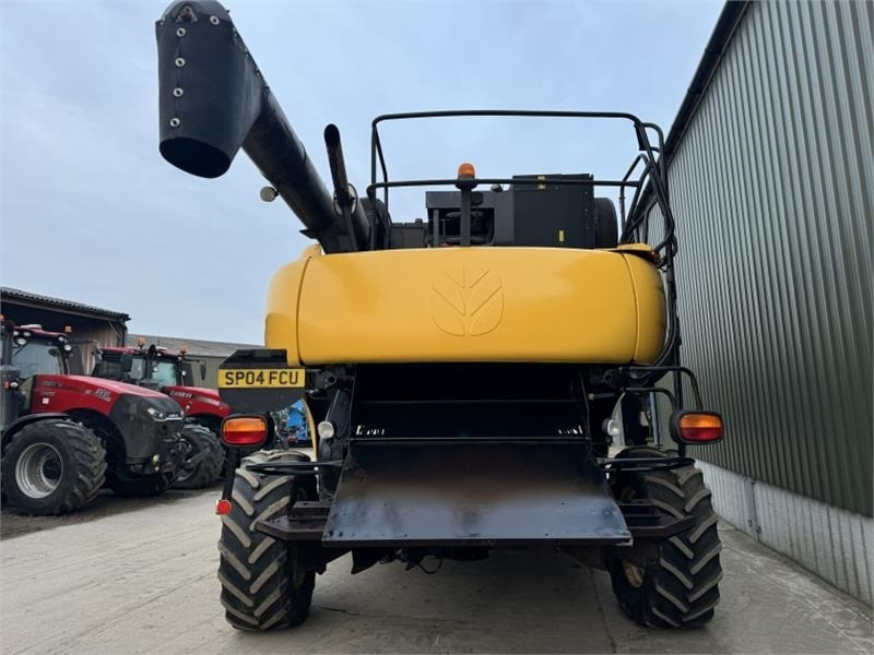New Holland CR960 c/w 24ft Header **Video Below**  - Kokë e makinës korrëse: foto 5 New Holland CR960 c/w 24ft Header **Video Below**  - Kokë e makinës korrëse: foto 5
