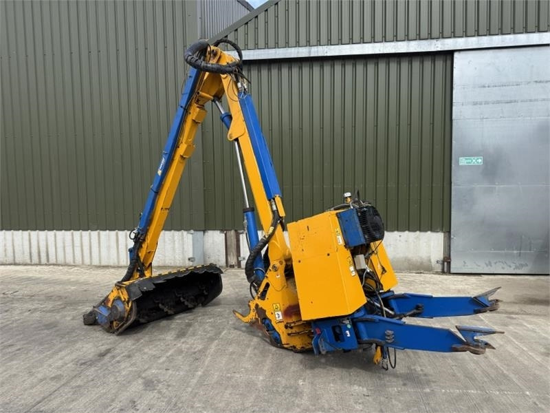 Bomford Turner B81-81T Hedge Cutter - Pajisje pylltarie: foto 1 Bomford Turner B81-81T Hedge Cutter - Pajisje pylltarie: foto 1