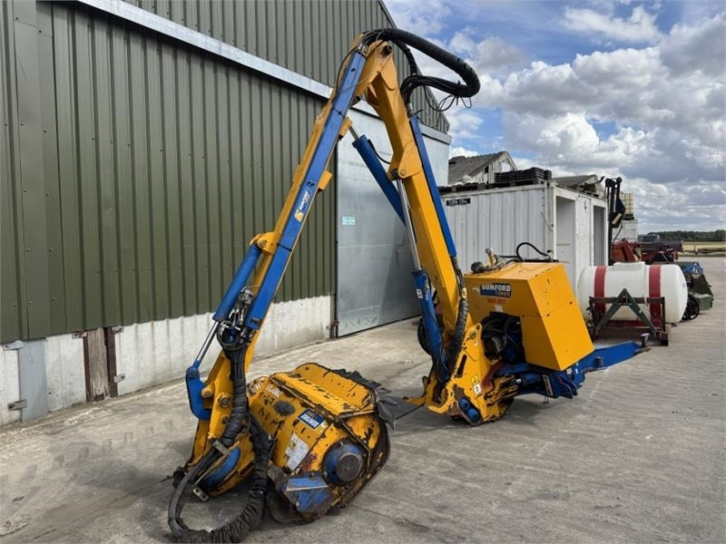 Bomford Turner B81-81T Hedge Cutter - Pajisje pylltarie: foto 2 Bomford Turner B81-81T Hedge Cutter - Pajisje pylltarie: foto 2