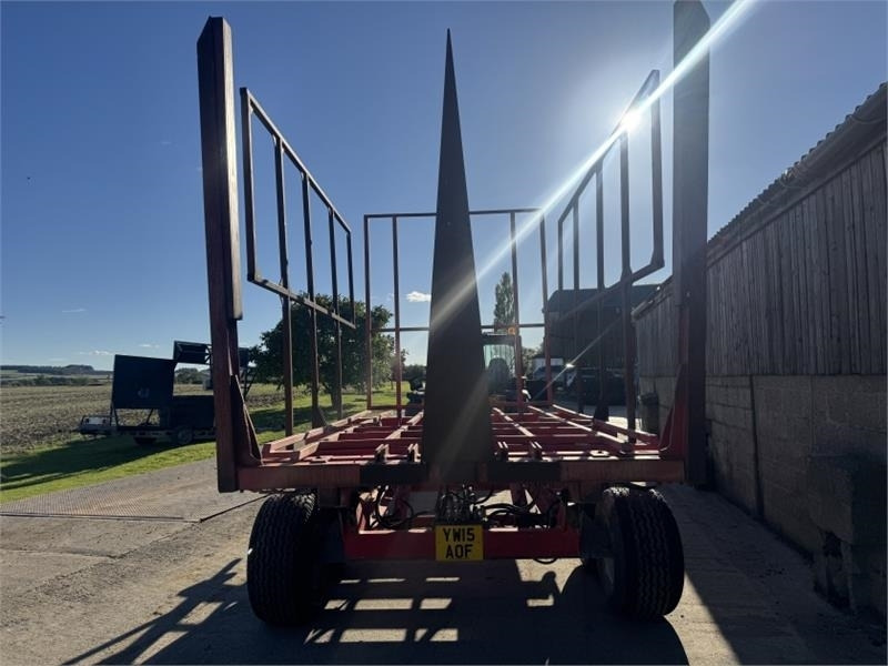 Timik MK 11 Square Bale Chaser/Stacker - Dengmbledhëse katrore: foto 4 Timik MK 11 Square Bale Chaser/Stacker - Dengmbledhëse katrore: foto 4