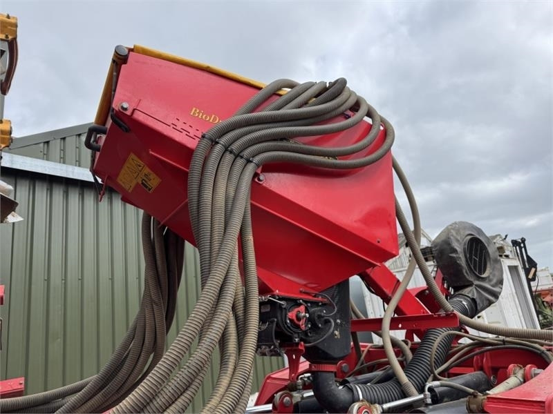 Vaderstad Bio Drill 360 - Mbjellëse e kombinuar në radhë: foto 2 Vaderstad Bio Drill 360 - Mbjellëse e kombinuar në radhë: foto 2