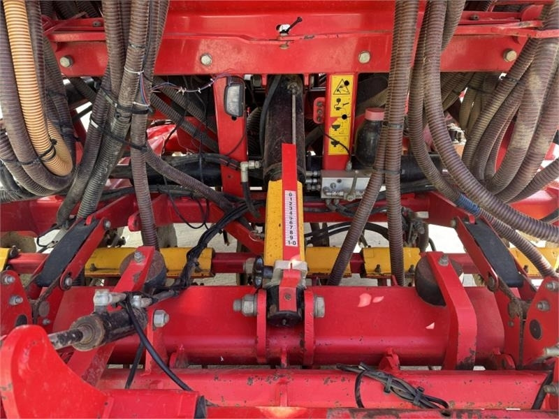 Mbjellëse e kombinuar në radhë Vaderstad Rapid A600s **3 Row**: foto 21 Mbjellëse e kombinuar në radhë Vaderstad Rapid A600s **3 Row**: foto 21