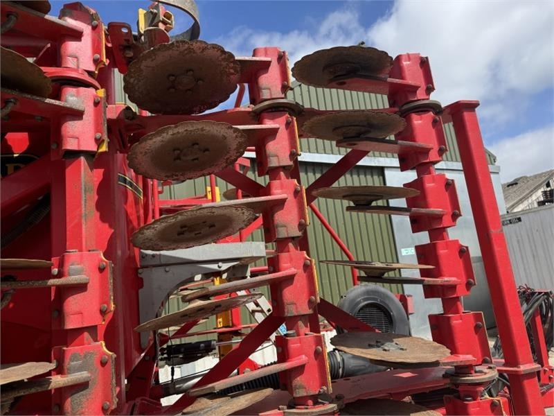 Mbjellëse e kombinuar në radhë Vaderstad Rapid A600s **3 Row**: foto 11 Mbjellëse e kombinuar në radhë Vaderstad Rapid A600s **3 Row**: foto 11