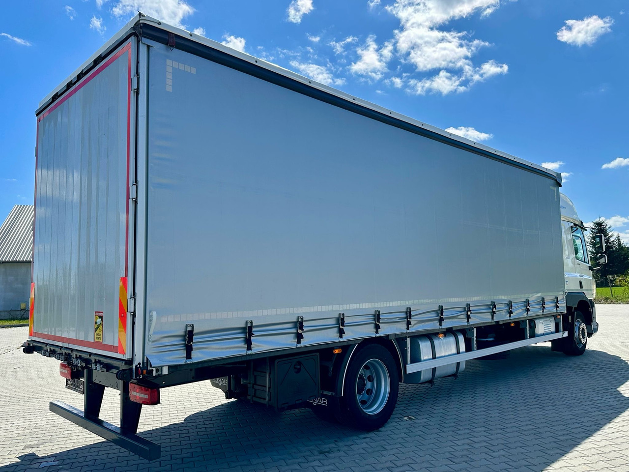 DAF CF 320 / FIRANKA / 21 EUROPALET / SYPIALKA / AUTOMAT / KLIMA POSTOJOWA / 2021 ROK TO - Kamion me tendë: foto 4 DAF CF 320 / FIRANKA / 21 EUROPALET / SYPIALKA / AUTOMAT / KLIMA POSTOJOWA / 2021 ROK TO - Kamion me tendë: foto 4