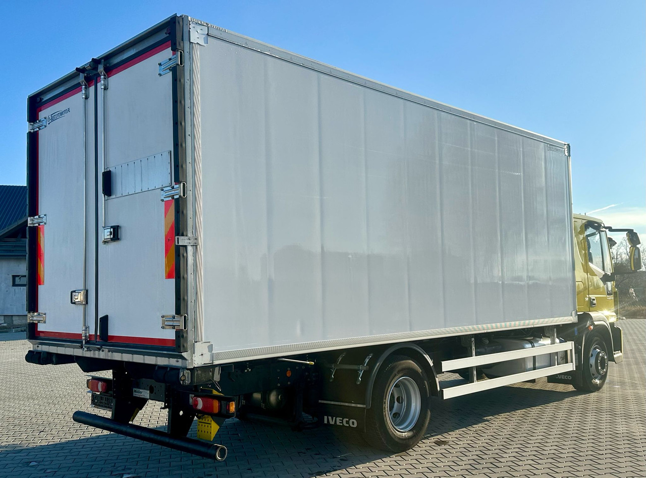 IVECO EUROCARGO 160-280 / CHŁODNIA / 6.1 M DŁUGOŚCI / 15 EUROPALET / AUTOMAT / SYPIALKA / NISKI PRZEBIEG / 16 TON DMC / CARRIER SPALINOWO - ELEKTRYCZNY / 2018 ROK - Kamion frigorifer: foto 5 IVECO EUROCARGO 160-280 / CHŁODNIA / 6.1 M DŁUGOŚCI / 15 EUROPALET / AUTOMAT / SYPIALKA / NISKI PRZEBIEG / 16 TON DMC / CARRIER SPALINOWO - ELEKTRYCZNY / 2018 ROK - Kamion frigorifer: foto 5