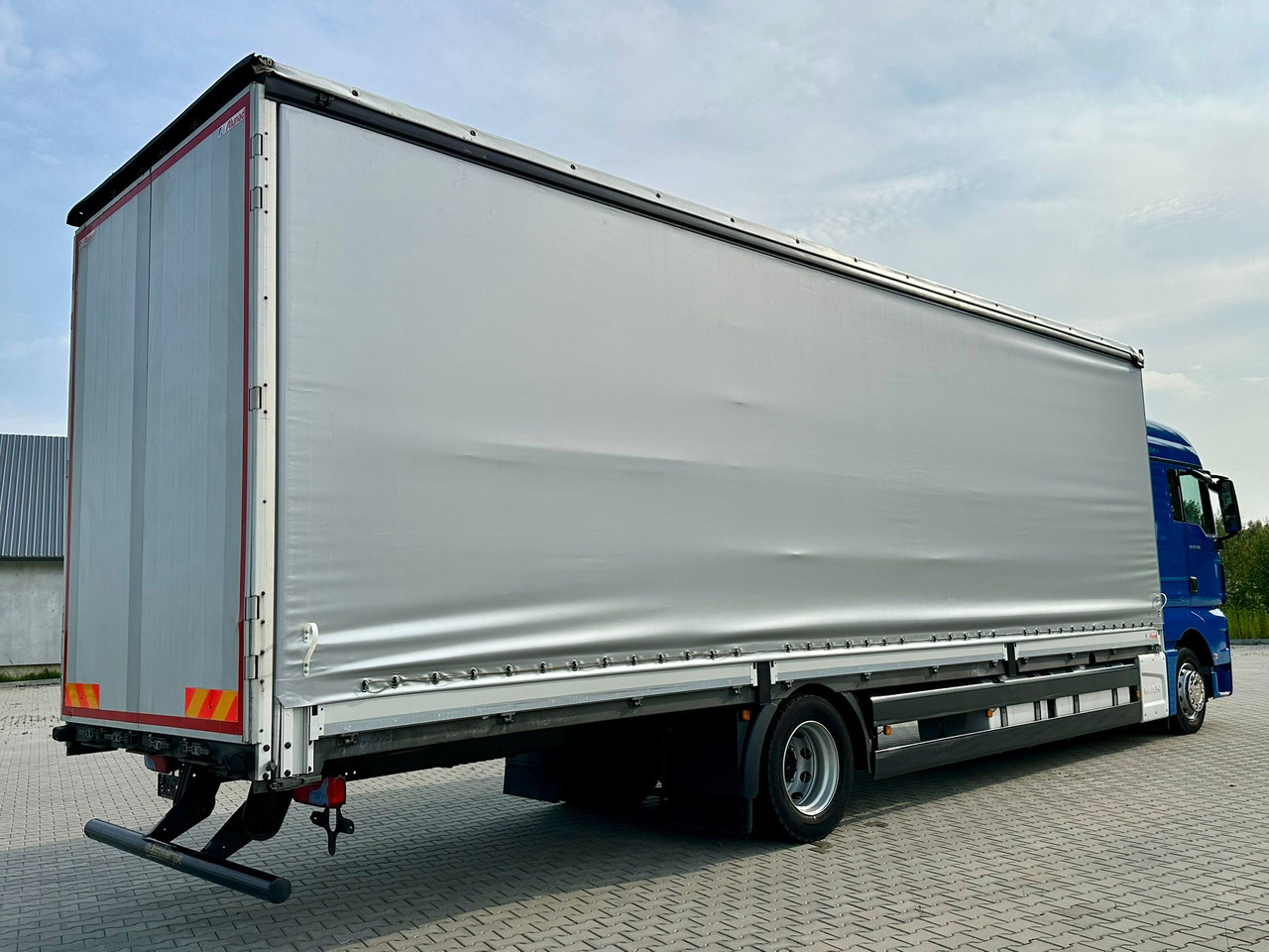 MAN TGX 18.360 / BURTO - FIRANKA / 23 PALETY / SYPIALKA / AUTOMAT / 2021 ROK / SPROWADZONY / SERWISOW - Kamion me tendë: foto 3 MAN TGX 18.360 / BURTO - FIRANKA / 23 PALETY / SYPIALKA / AUTOMAT / 2021 ROK / SPROWADZONY / SERWISOW - Kamion me tendë: foto 3