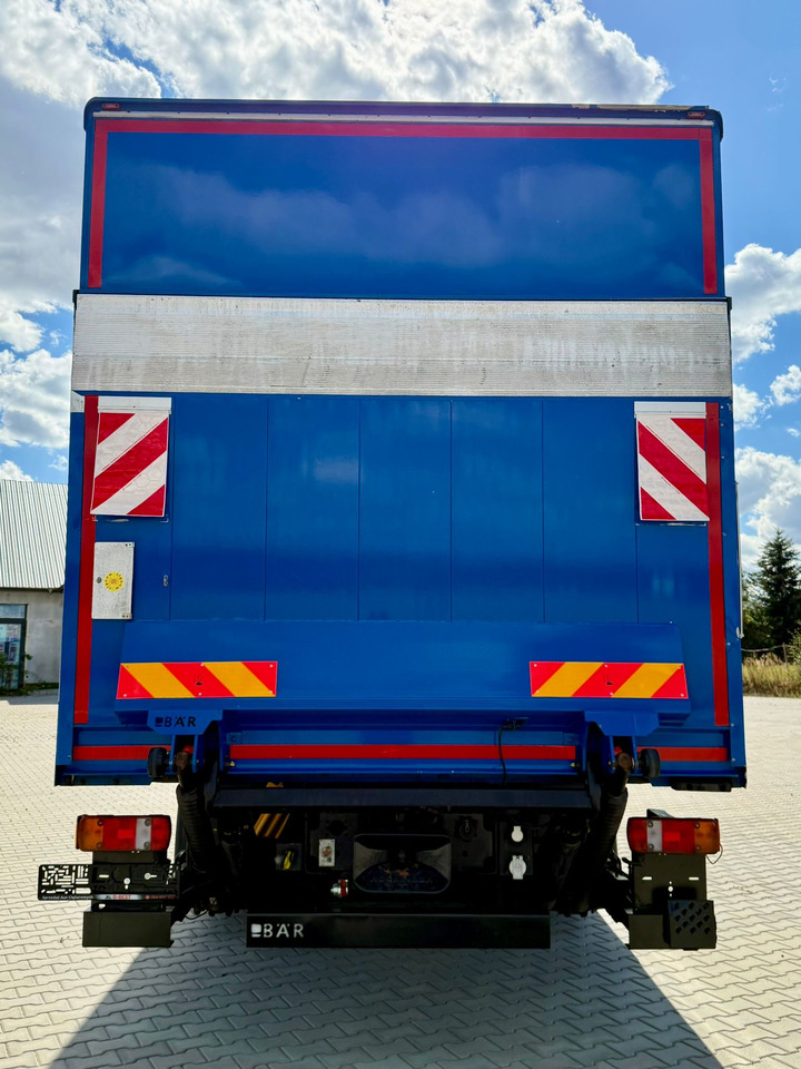 MAN TGX 26.420 / KONTENER / WINDA / 8.5 M DŁUGOŚCI / 21 EUROPALET / 6x2 / 3 OŚ PODNOSZONA I SKRĘTNA / ŁADOWNOŚĆ 14 415 KG / 2018 ROK / Z NIEMIEC - Kamion vagonetë: foto 4 MAN TGX 26.420 / KONTENER / WINDA / 8.5 M DŁUGOŚCI / 21 EUROPALET / 6x2 / 3 OŚ PODNOSZONA I SKRĘTNA / ŁADOWNOŚĆ 14 415 KG / 2018 ROK / Z NIEMIEC - Kamion vagonetë: foto 4