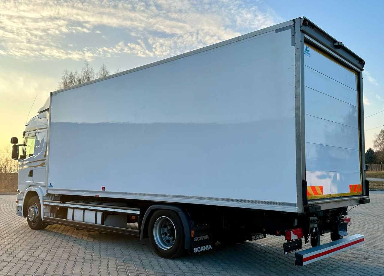 SCANIA G360 / IZOTERMA / 6.8 M DŁUGOŚCI / AUTOMAT / CAŁA NA PODUSZKACH / KLIMA POSTOJOWA / ELEKTRYCZNA ROLETA TYŁ / SYPIALKA - Kamion izotermik: foto 5 SCANIA G360 / IZOTERMA / 6.8 M DŁUGOŚCI / AUTOMAT / CAŁA NA PODUSZKACH / KLIMA POSTOJOWA / ELEKTRYCZNA ROLETA TYŁ / SYPIALKA - Kamion izotermik: foto 5