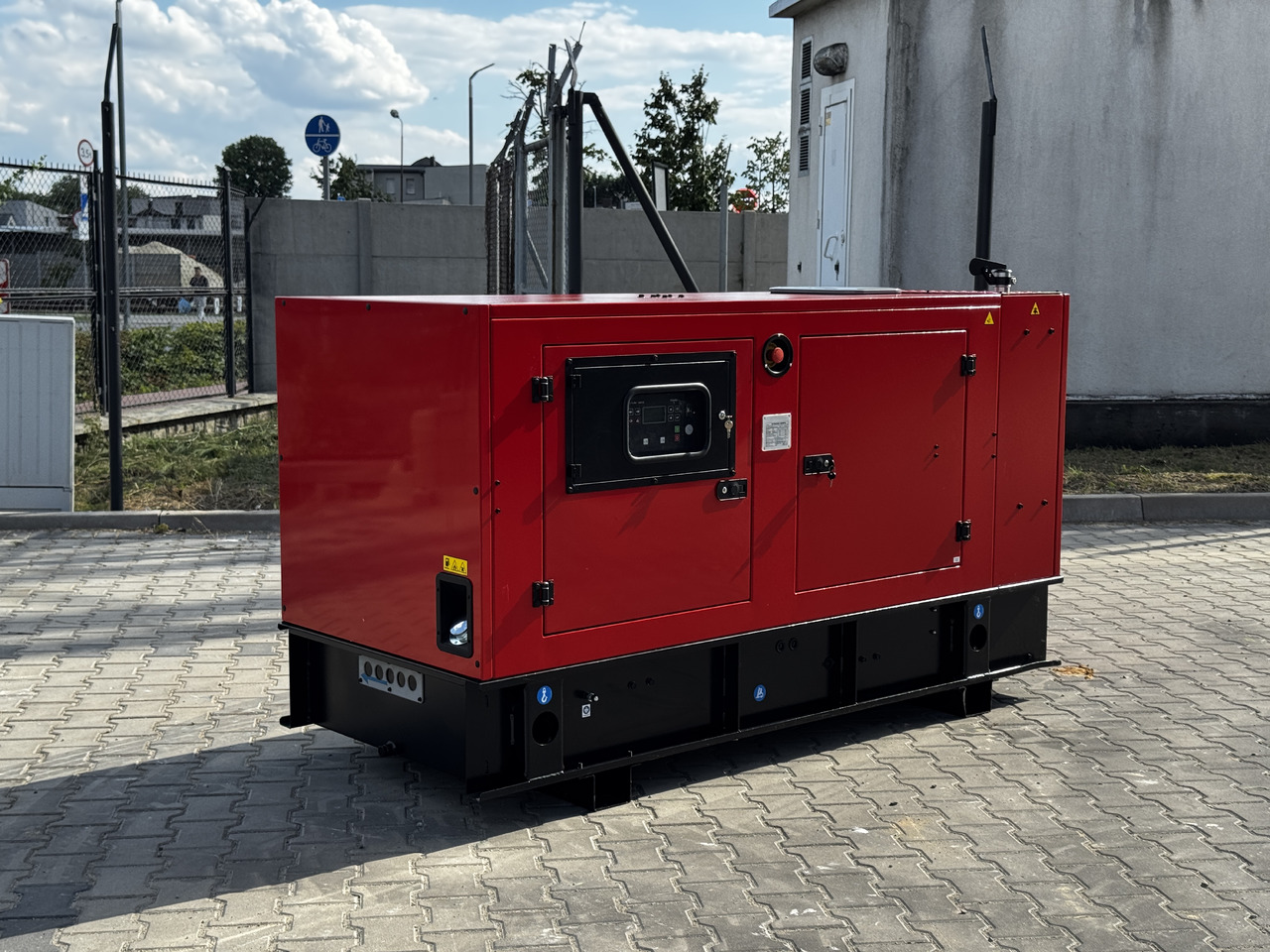 IVECO 80 kVA / 65 kW - Set gjeneratori: foto 2 IVECO 80 kVA / 65 kW - Set gjeneratori: foto 2