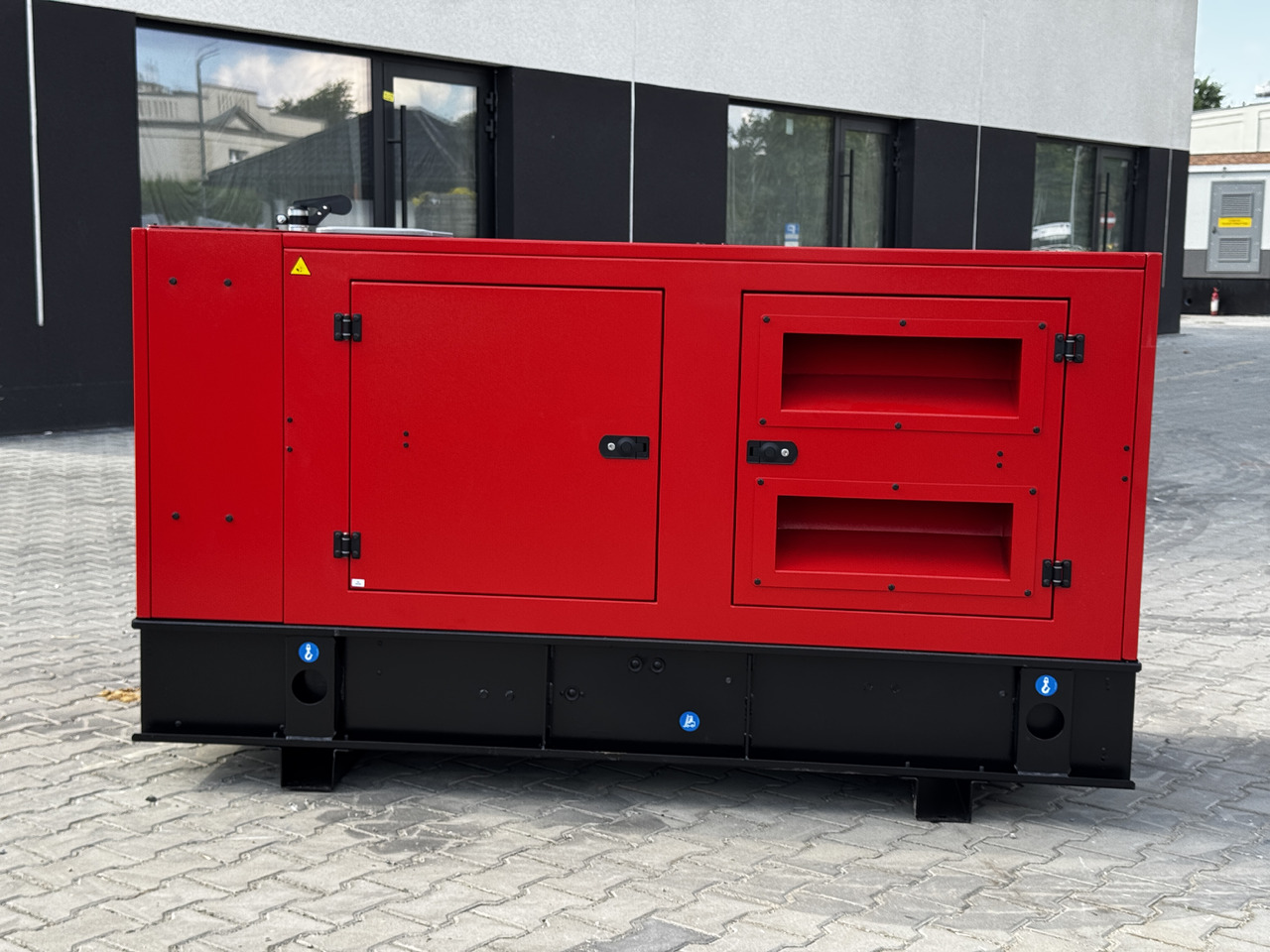 IVECO 80 kVA / 65 kW - Set gjeneratori: foto 4 IVECO 80 kVA / 65 kW - Set gjeneratori: foto 4