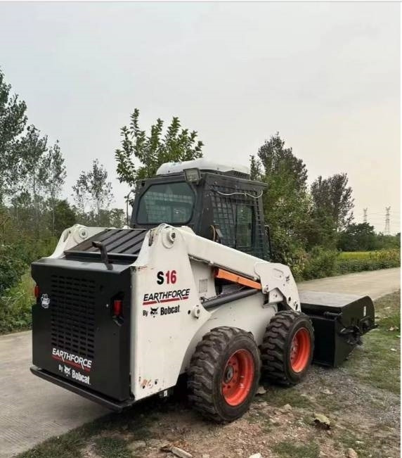 Bobcat S 16 - Mini fadrom: foto 5 Bobcat S 16 - Mini fadrom: foto 5