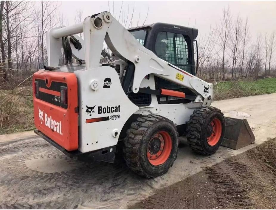 Bobcat S 770 - Mini fadrom: foto 1 Bobcat S 770 - Mini fadrom: foto 1