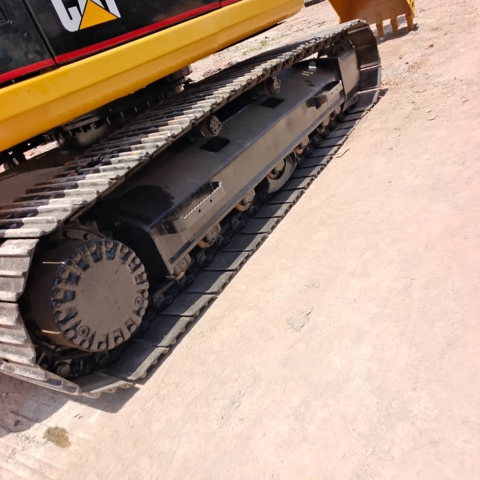 CAT 320BL - Ekskavator me zinxhirë: foto 3 CAT 320BL - Ekskavator me zinxhirë: foto 3