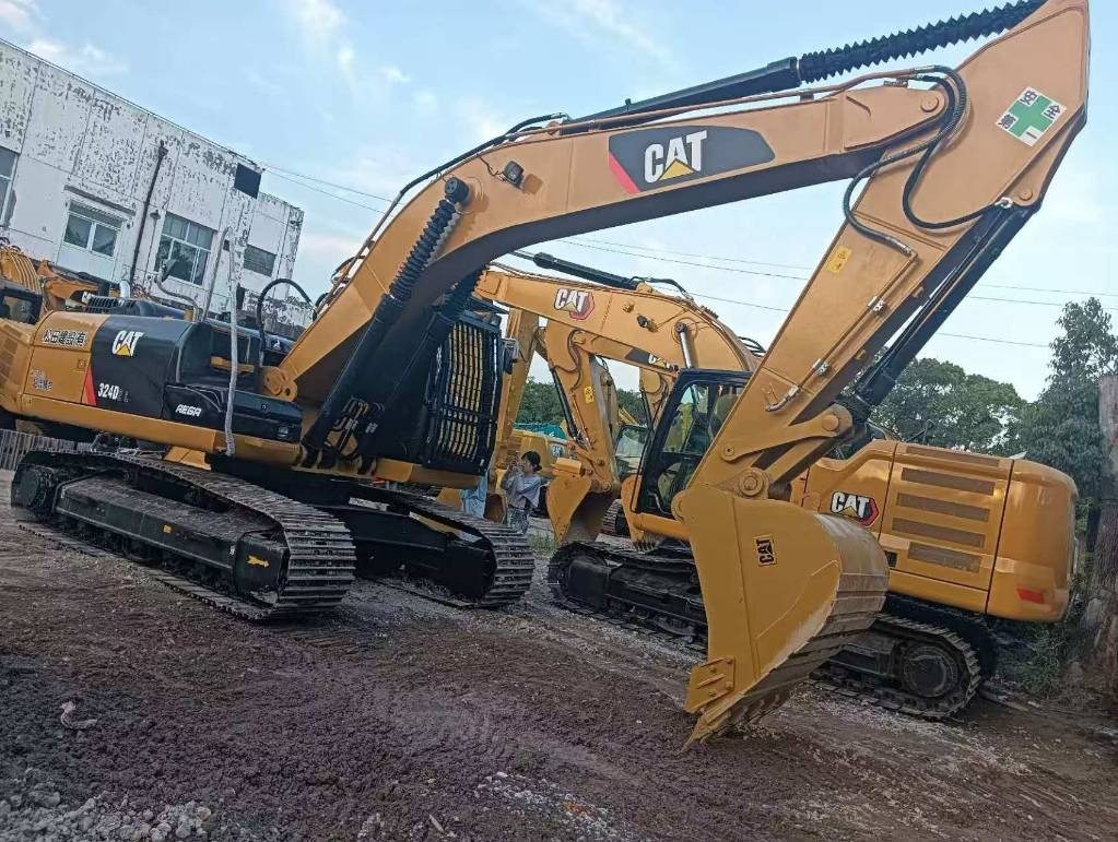 CAT 324 D L - Ekskavator me zinxhirë: foto 1 CAT 324 D L - Ekskavator me zinxhirë: foto 1