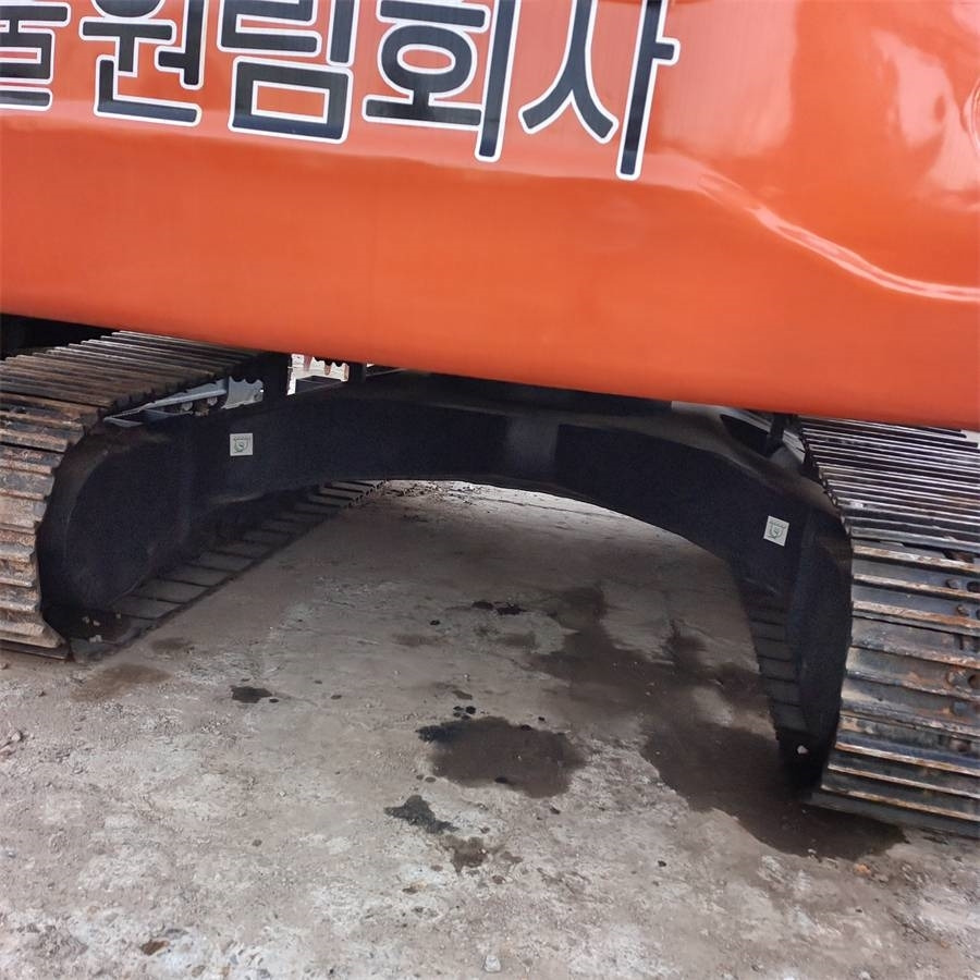 Doosan DX 300 LC - Ekskavator me zinxhirë: foto 3 Doosan DX 300 LC - Ekskavator me zinxhirë: foto 3