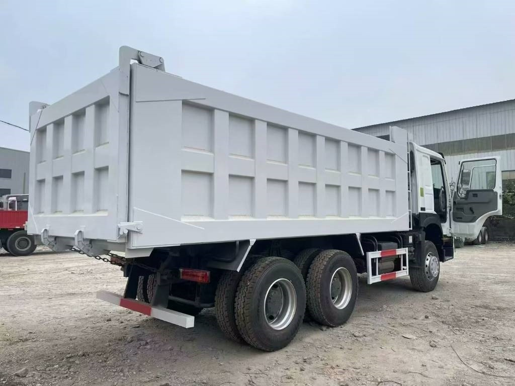 Howo 371 - Rimorkio vetëshkarkuese: foto 5 Howo 371 - Rimorkio vetëshkarkuese: foto 5