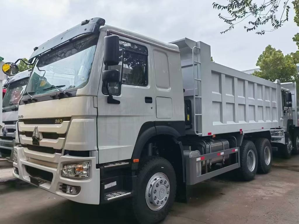 Howo 371 - Rimorkio vetëshkarkuese: foto 1 Howo 371 - Rimorkio vetëshkarkuese: foto 1