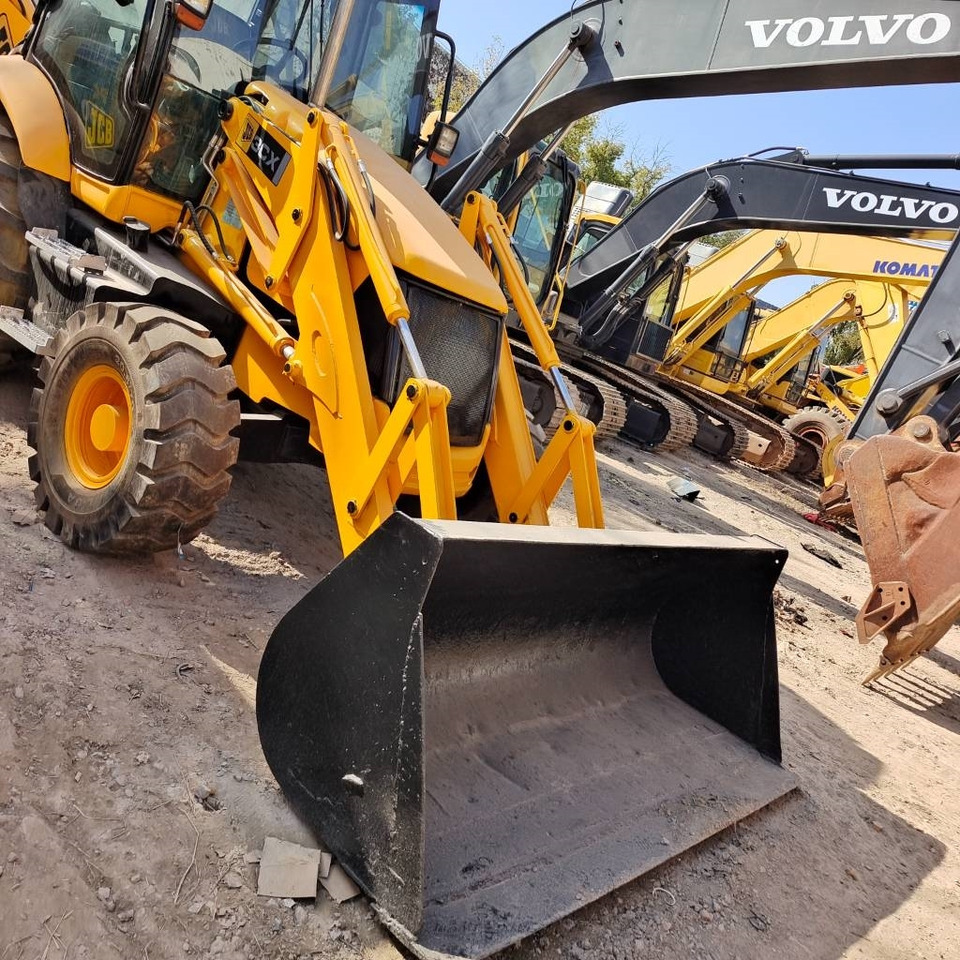 JCB 3 CX Brand new machine - Fadromë me shkarkim nga prapa: foto 5 JCB 3 CX Brand new machine - Fadromë me shkarkim nga prapa: foto 5