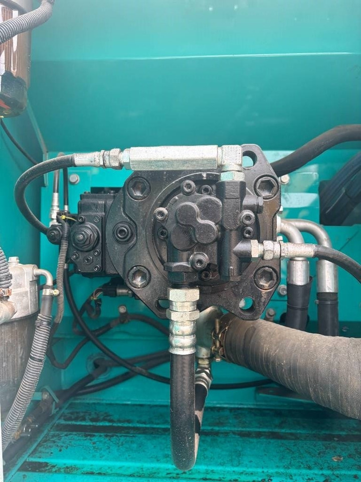 Ekskavator me zinxhirë Kobelco SK 210: foto 12 Ekskavator me zinxhirë Kobelco SK 210: foto 12