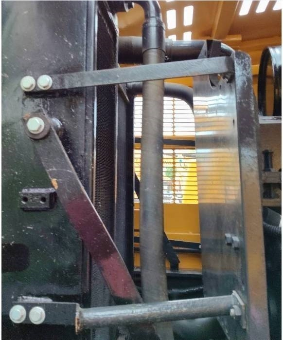 Komatsu WA 320-5 - Ekskavator me zinxhirë: foto 4 Komatsu WA 320-5 - Ekskavator me zinxhirë: foto 4