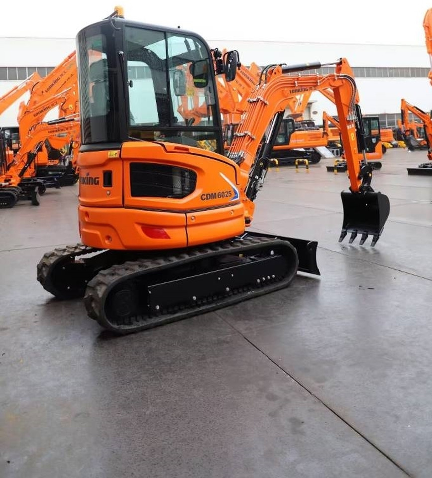 Lonking K W C 6.0 BRAND NEW MACHINE - Ekskavator me zinxhirë: foto 4 Lonking K W C 6.0 BRAND NEW MACHINE - Ekskavator me zinxhirë: foto 4