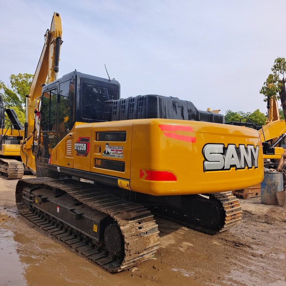 Sany SY 235 H - Ekskavator me zinxhirë: foto 3 Sany SY 235 H - Ekskavator me zinxhirë: foto 3